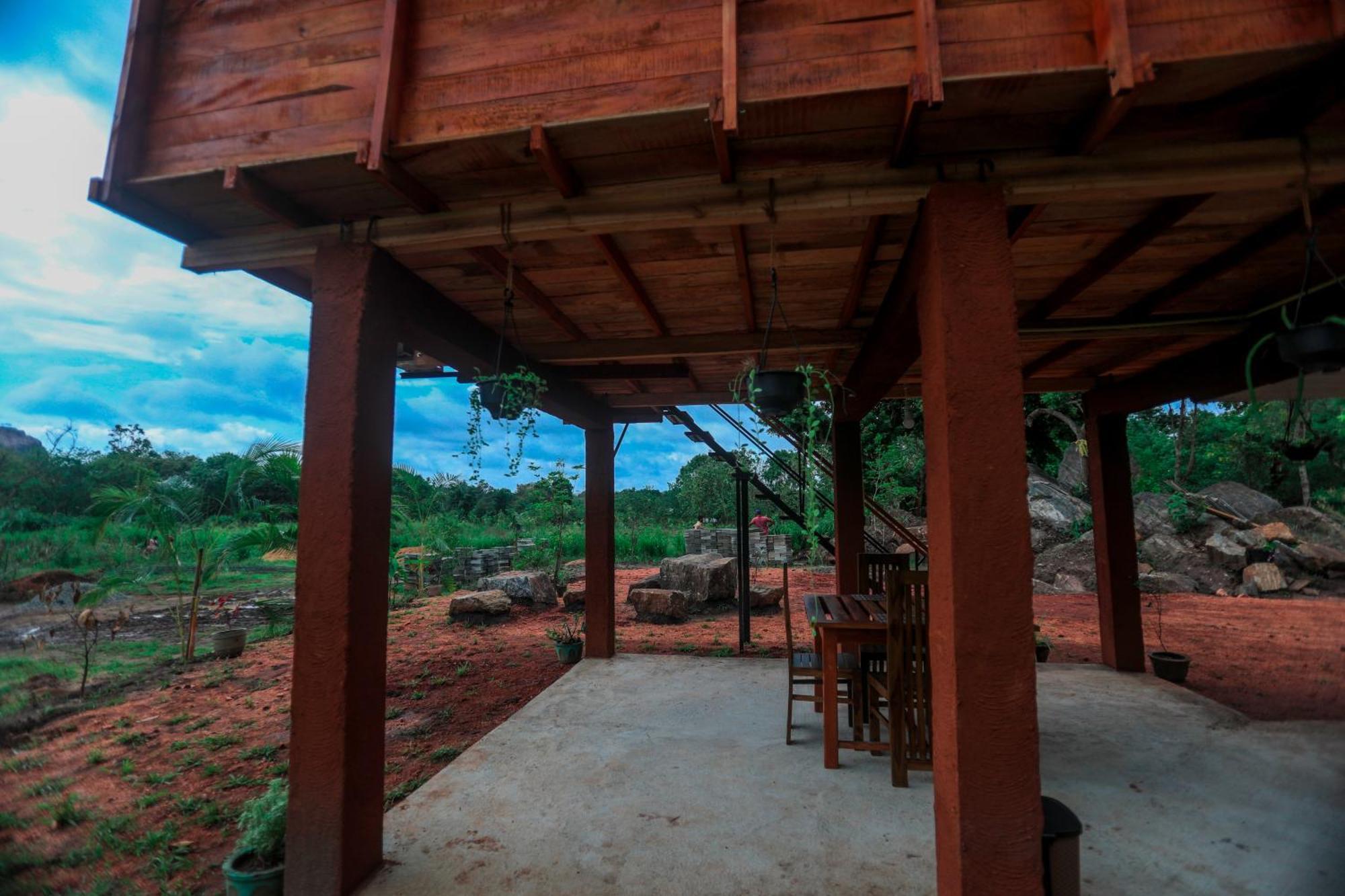 Vila Lion Wood Treehouse Talkote Exteriér fotografie