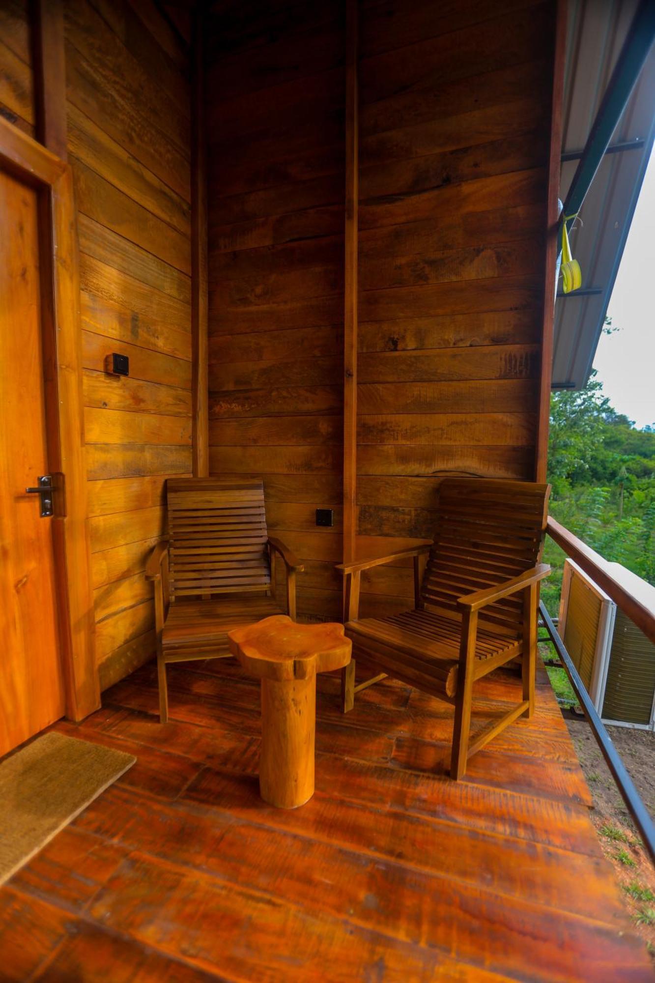 Vila Lion Wood Treehouse Talkote Exteriér fotografie