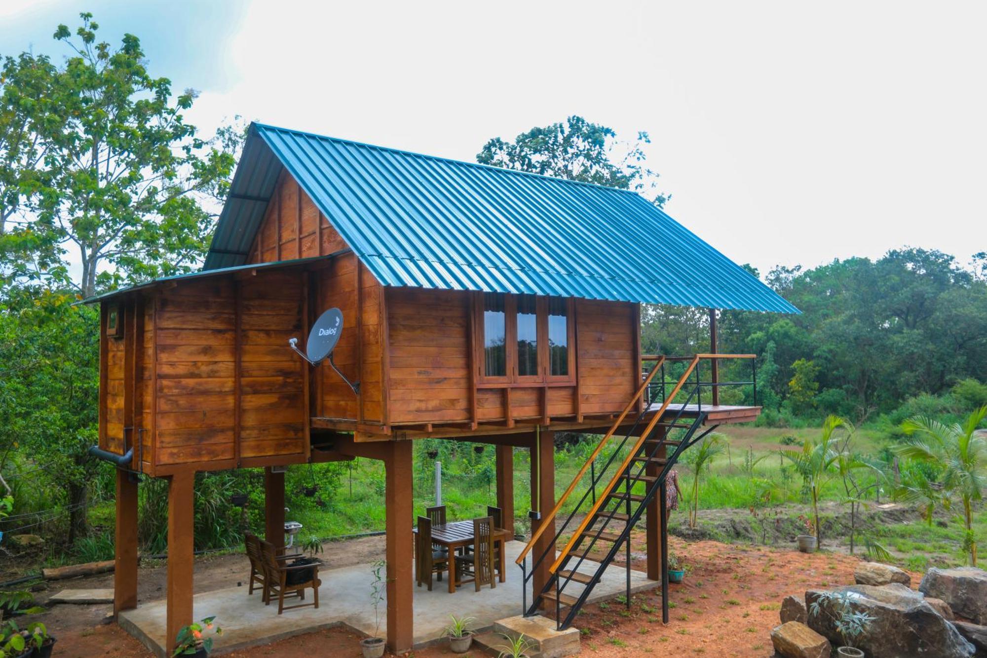 Vila Lion Wood Treehouse Talkote Exteriér fotografie