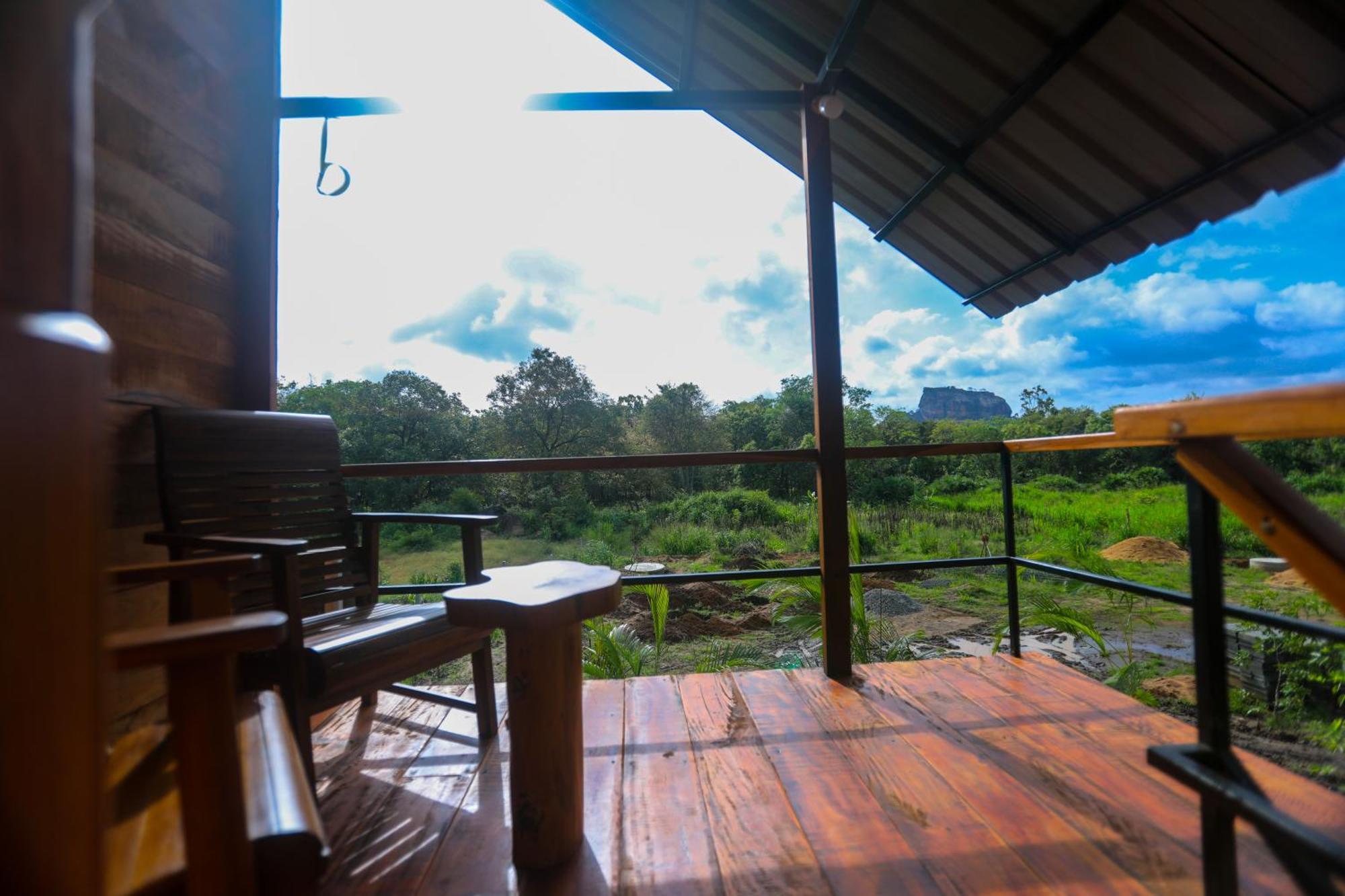 Vila Lion Wood Treehouse Talkote Exteriér fotografie